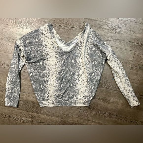Wildfox snake print slouchy top/ thin soft sweatshirt fabric - Picture 2 of 2